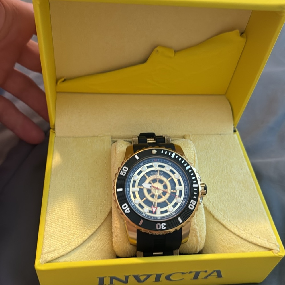 Invicta Watch - Picture 2 of 2